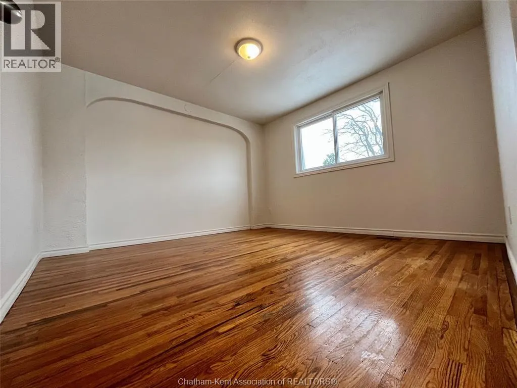 12 Athlone COURT