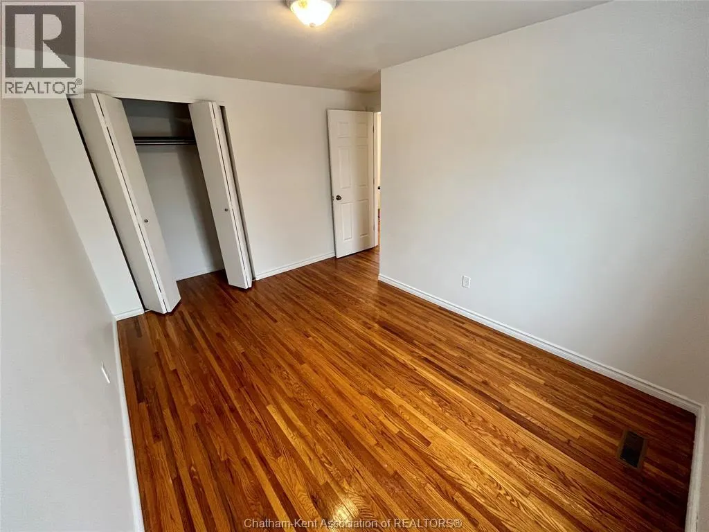 12 Athlone COURT