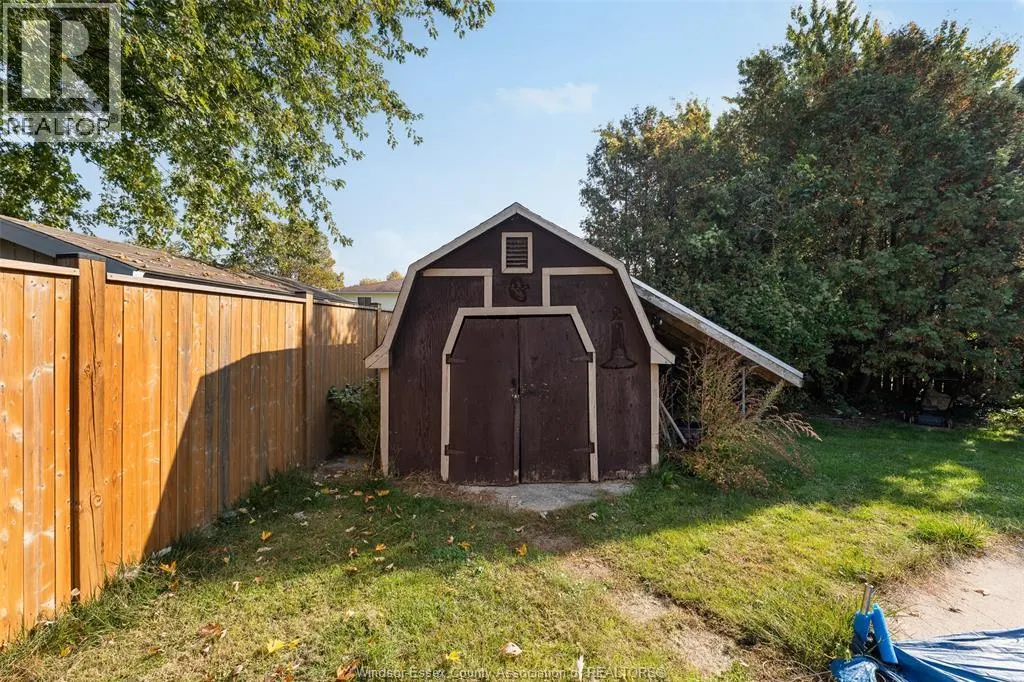 6 CAMELOT AVENUE