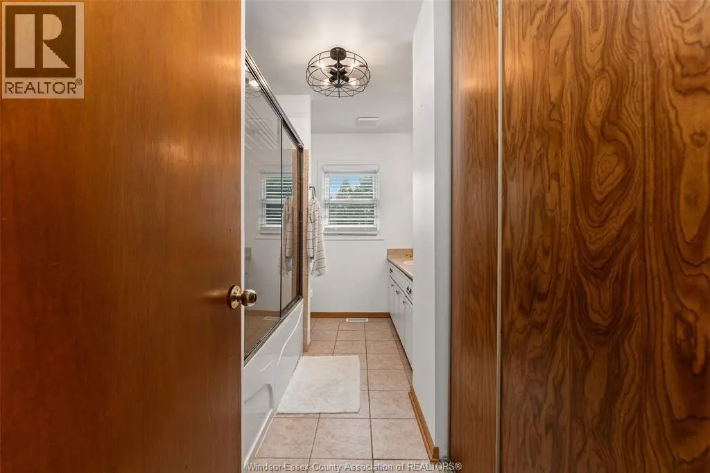 6 CAMELOT AVENUE