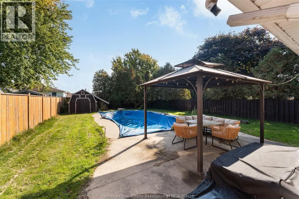 6 CAMELOT AVENUE