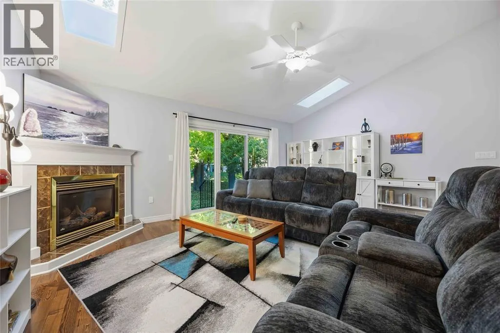 260 CASSANDRA BOULEVARD