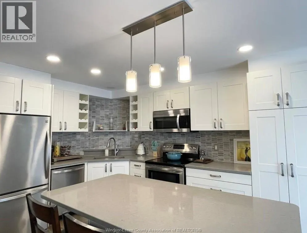 8591 RIVERSIDE DRIVE East Unit# 810