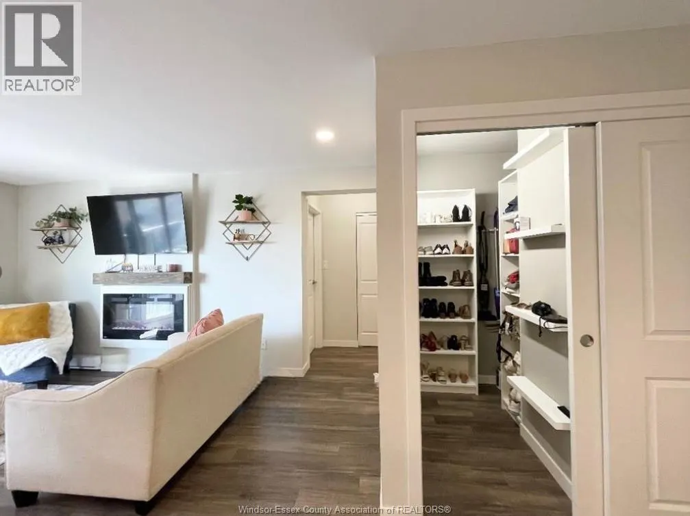 8591 RIVERSIDE DRIVE East Unit# 810
