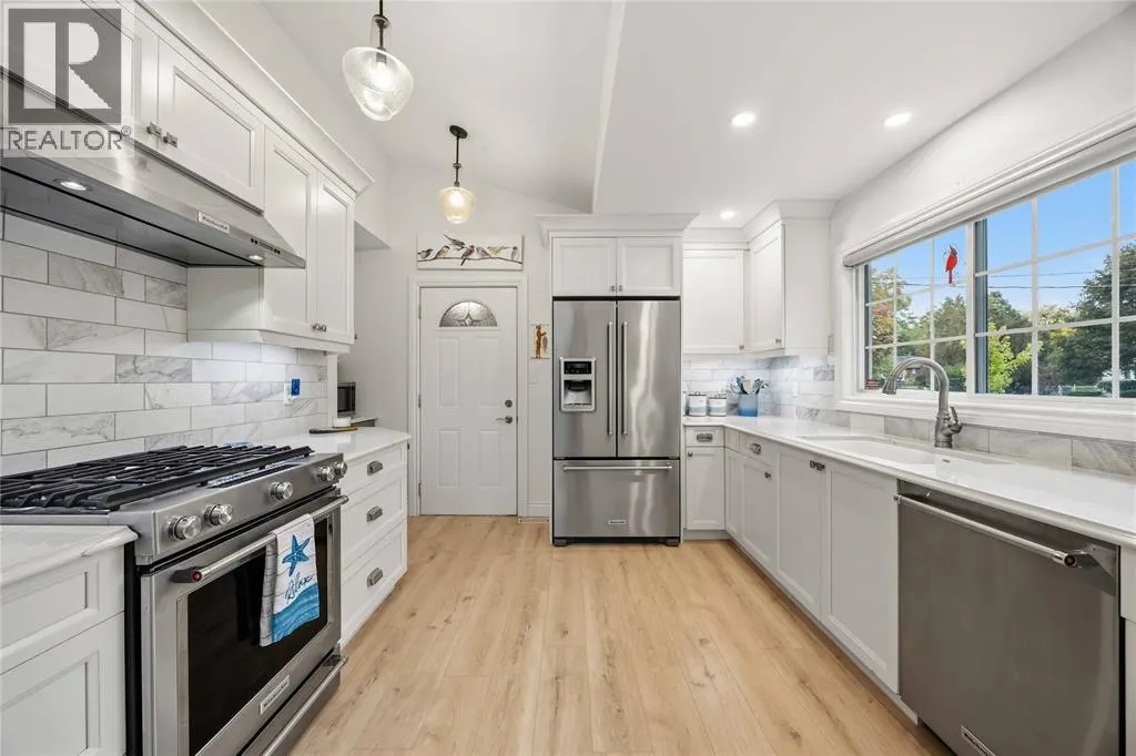 1705 MULBERRY STREET