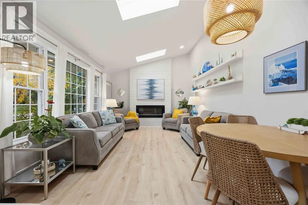 1705 MULBERRY STREET