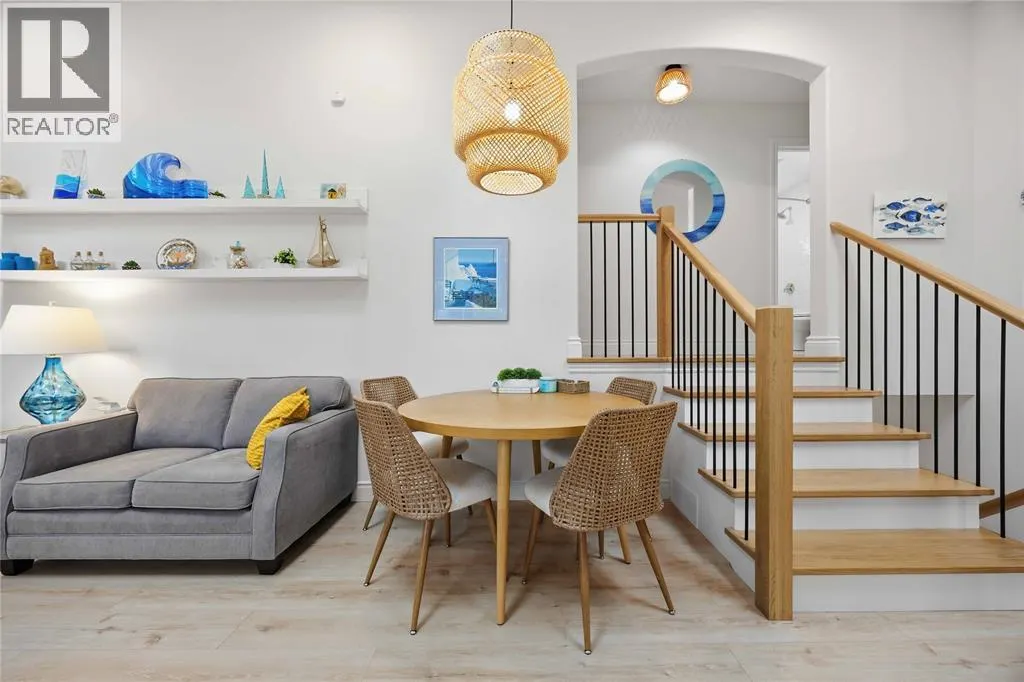 1705 MULBERRY STREET