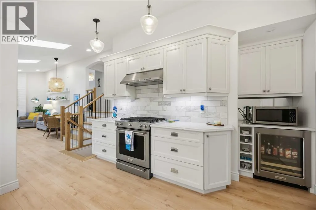 1705 MULBERRY STREET
