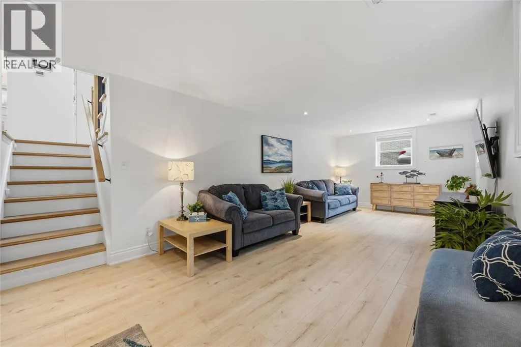 1705 MULBERRY STREET