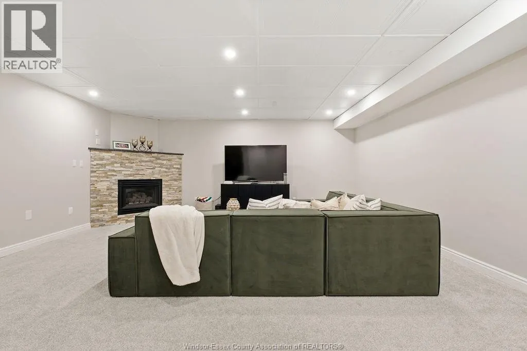 350 TUSCANY CRESCENT