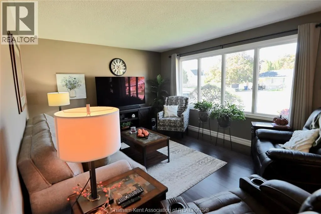 15 HILLSDALE AVENUE