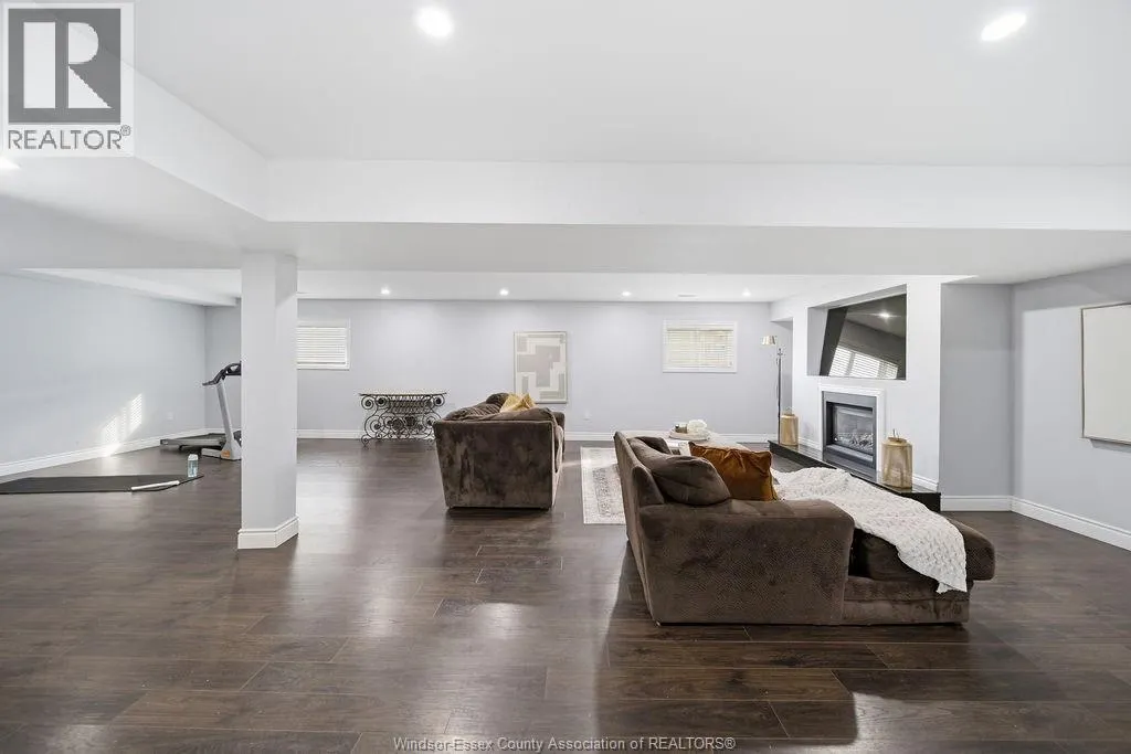 1302 DEER RUN TRAIL