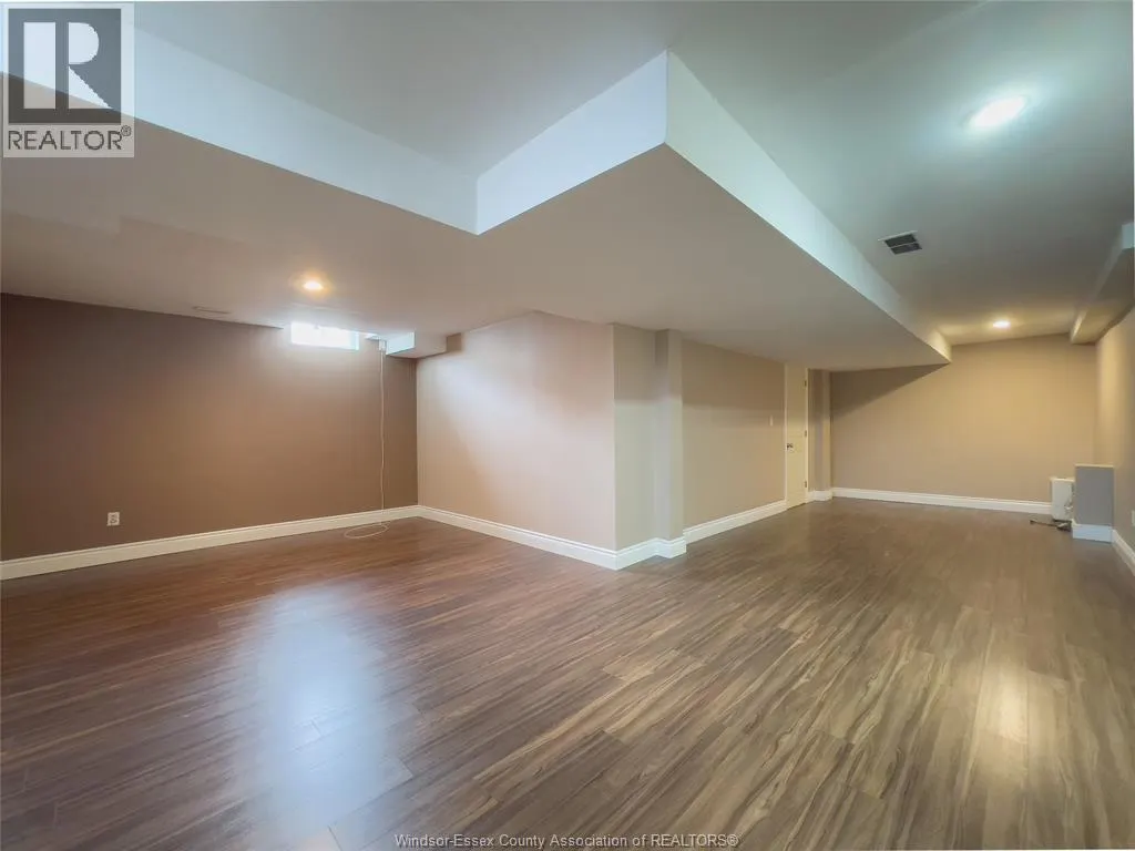 1198 Highnoon DRIVE Unit# Lower Unit