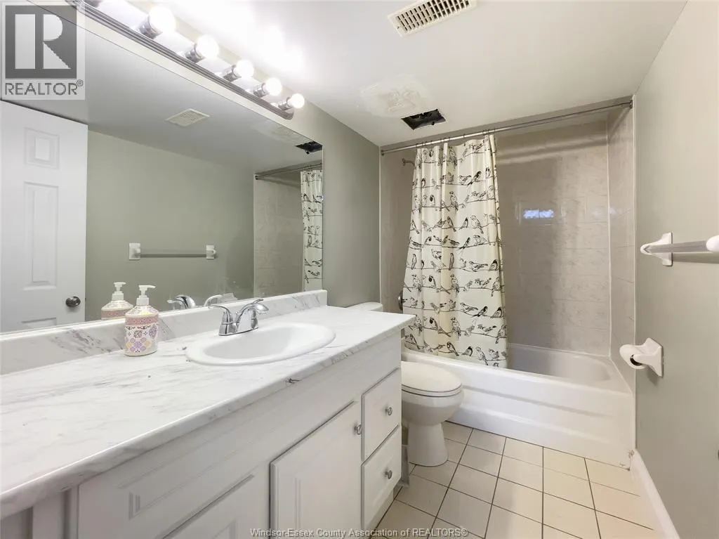 1198 Highnoon DRIVE Unit# Lower Unit