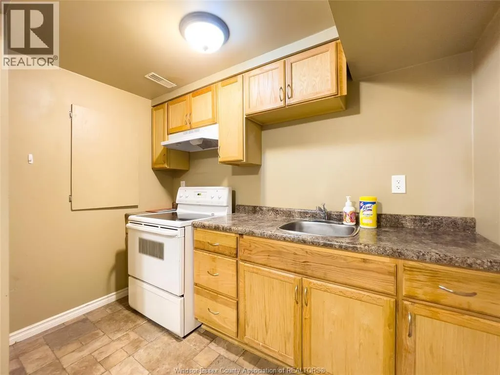 1198 Highnoon DRIVE Unit# Lower Unit