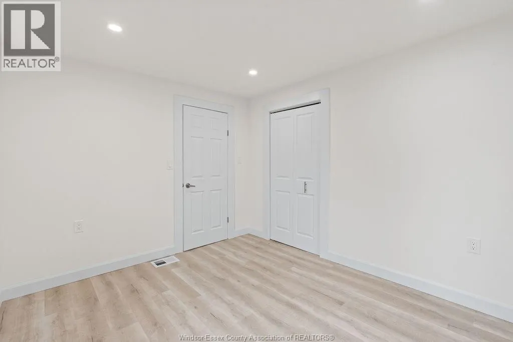 23 SCOTT LANE