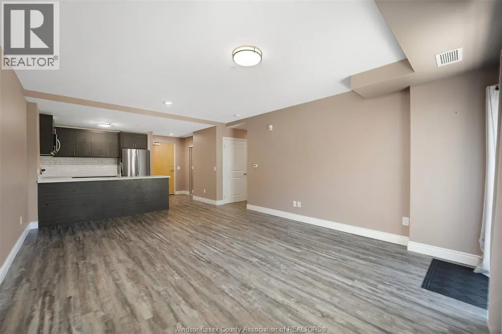 1675 BANWELL Unit# 106