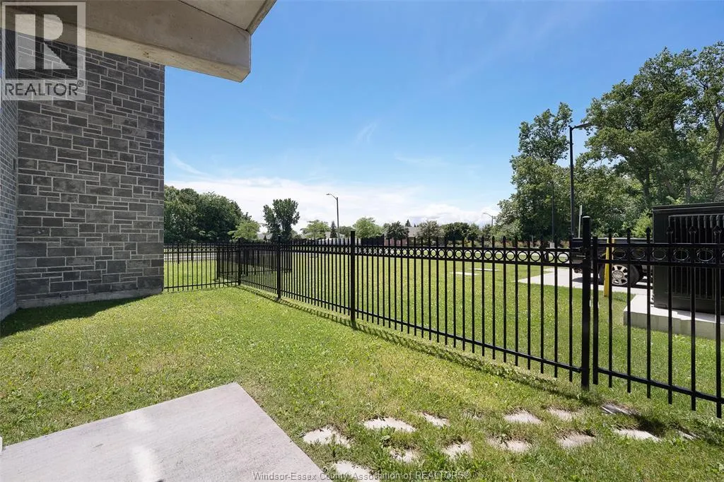 1675 BANWELL Unit# 106