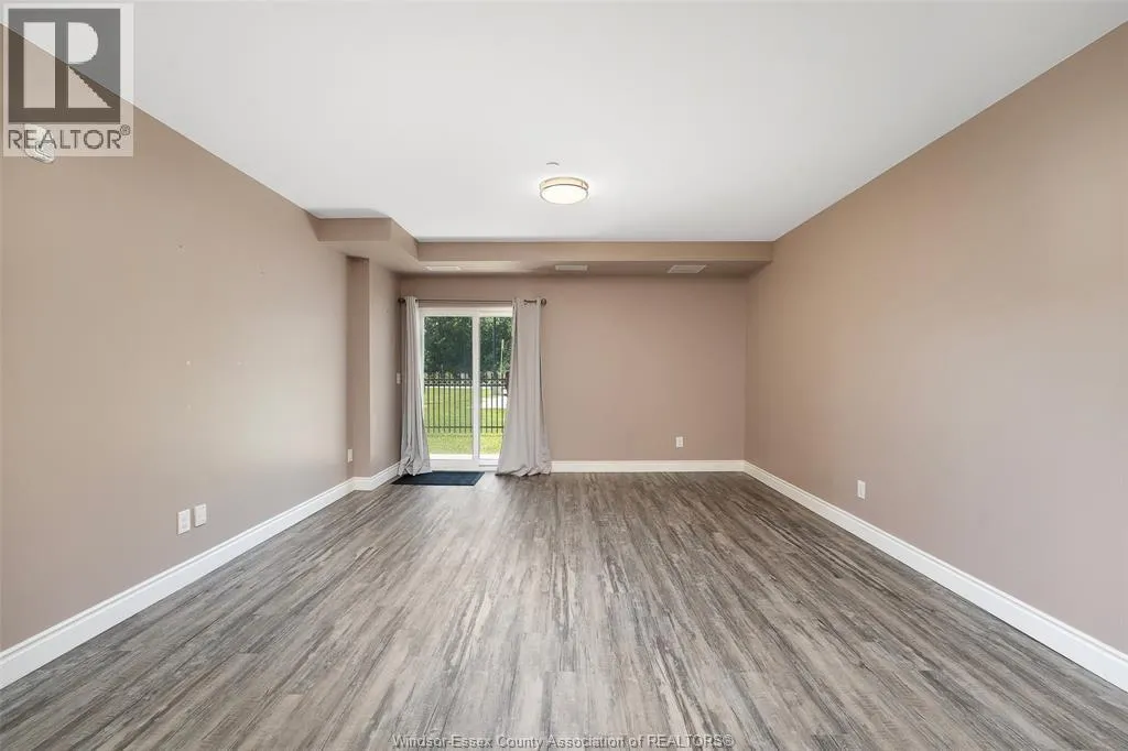 1675 BANWELL Unit# 106