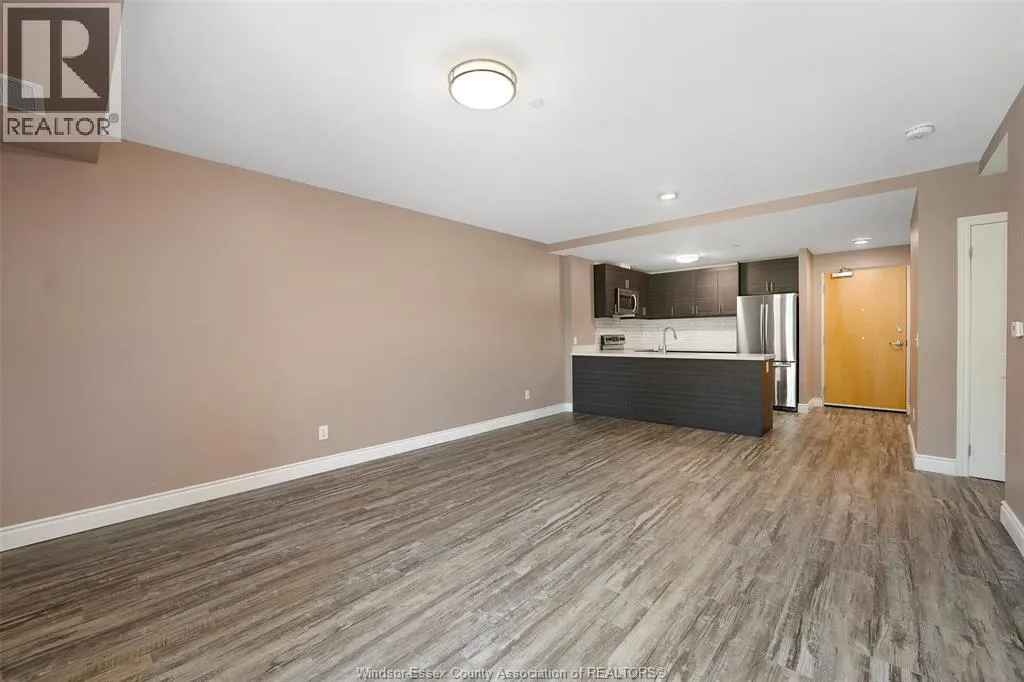 1675 BANWELL Unit# 106