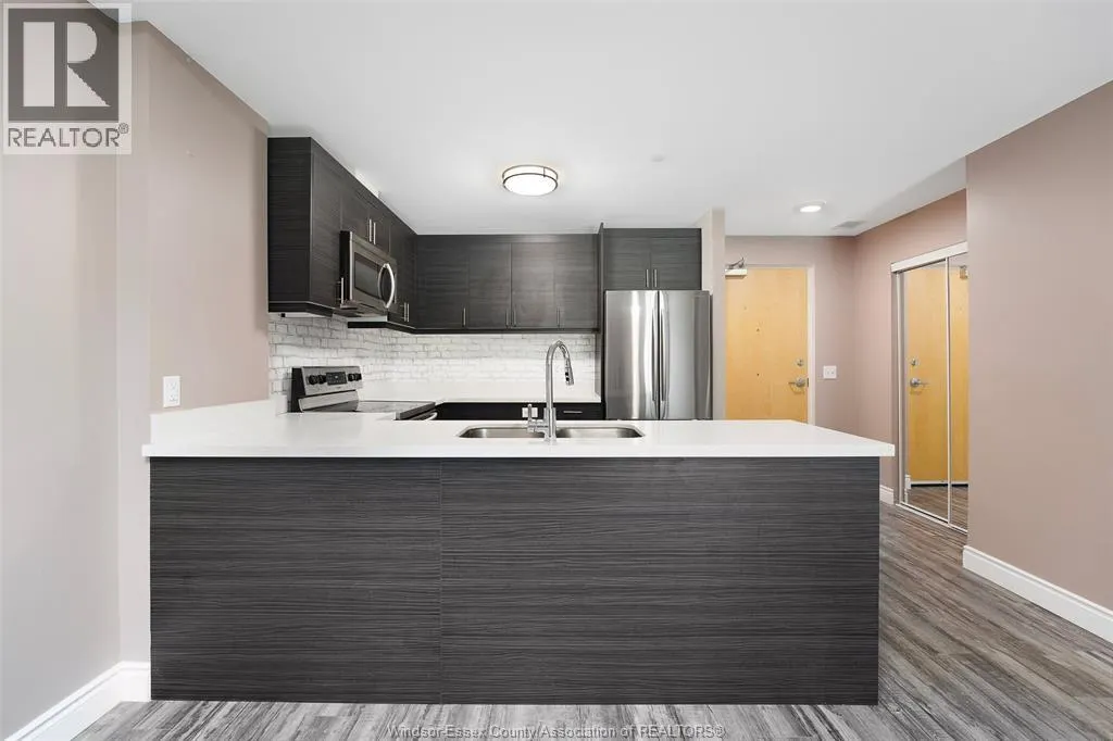 1675 BANWELL Unit# 106