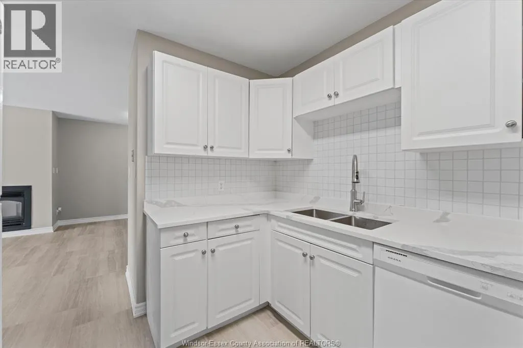 44 ROBSON Unit# 303