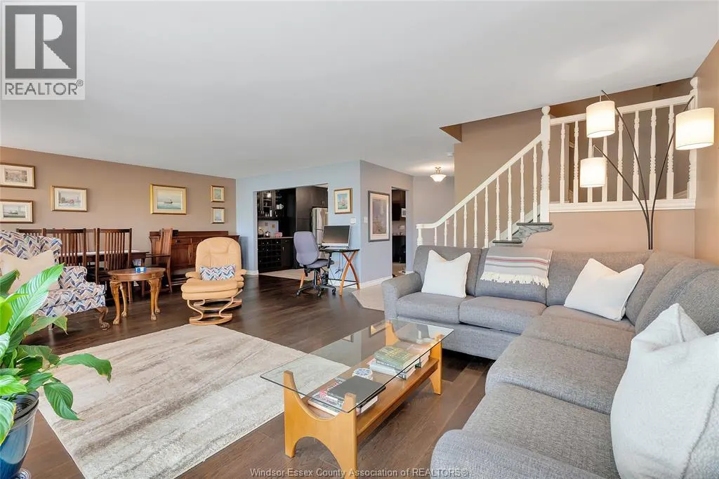 65 FAIRWAY CRESCENT Unit# 4