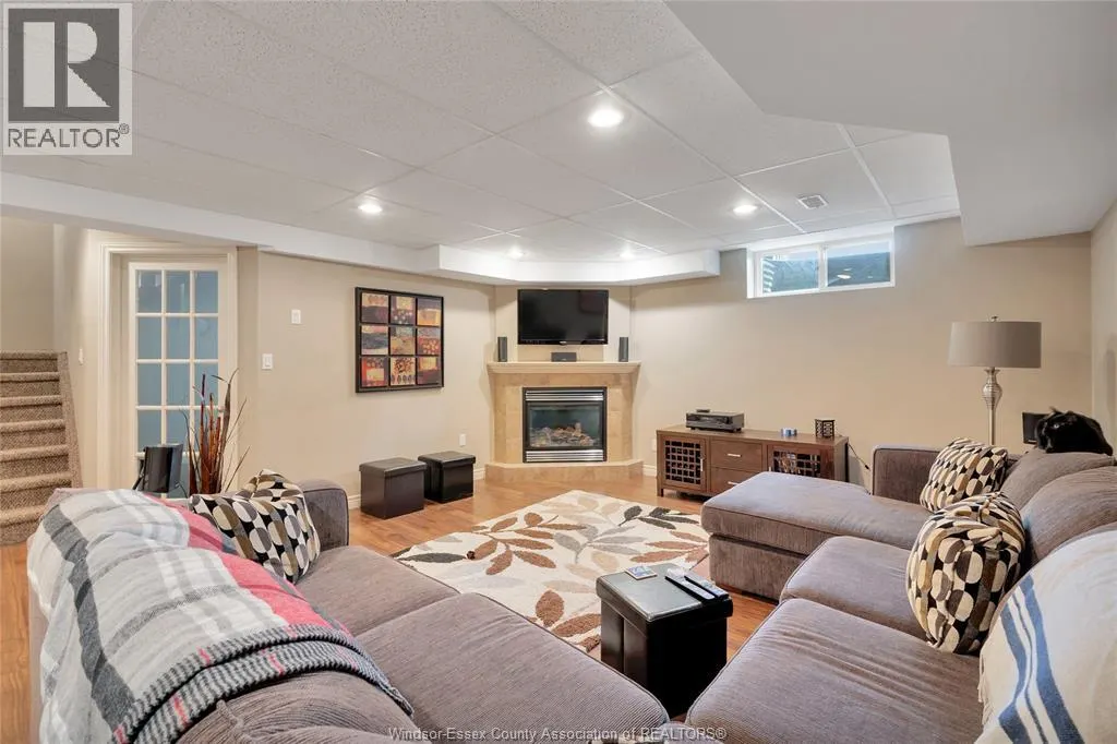 65 FAIRWAY CRESCENT Unit# 4