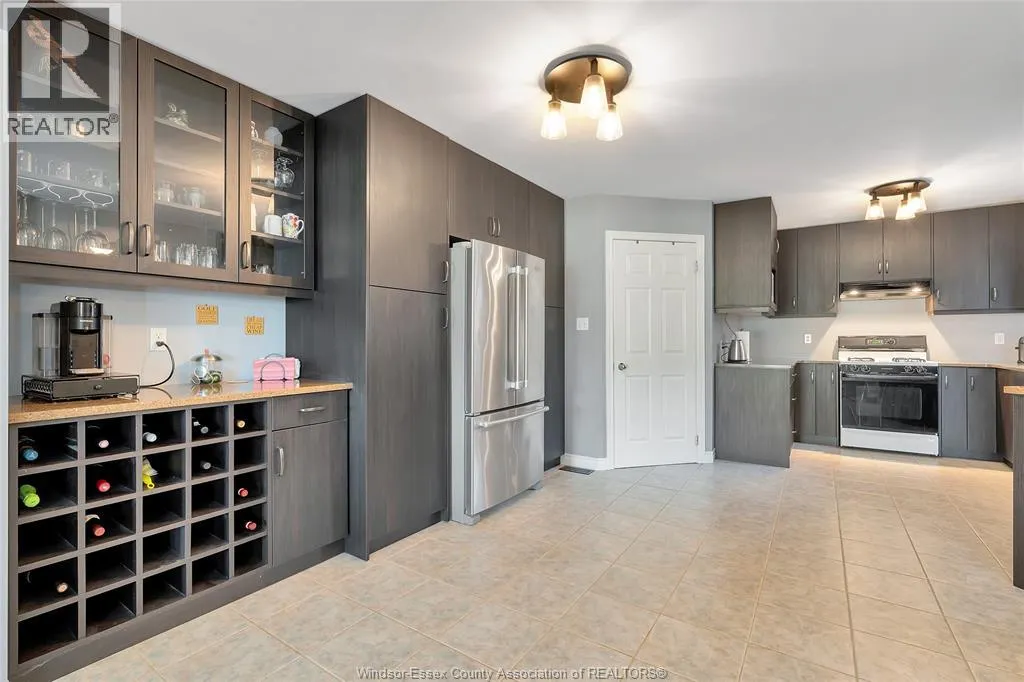 65 FAIRWAY CRESCENT Unit# 4