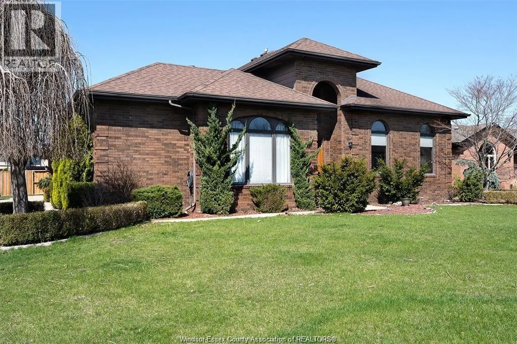 172 POINTE WEST DRIVE