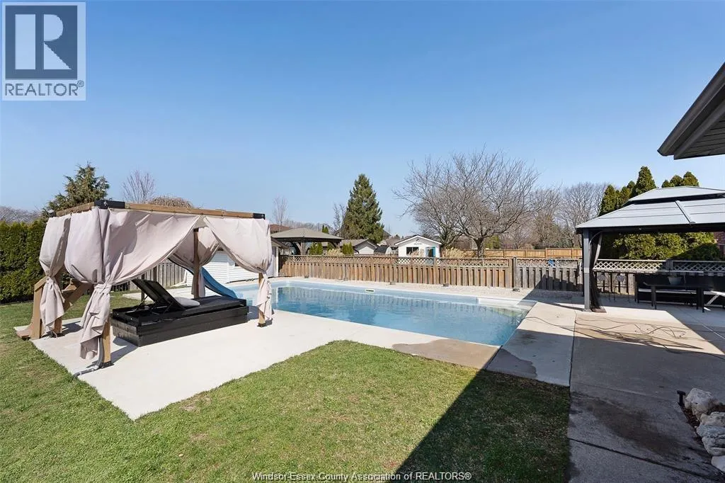 172 POINTE WEST DRIVE