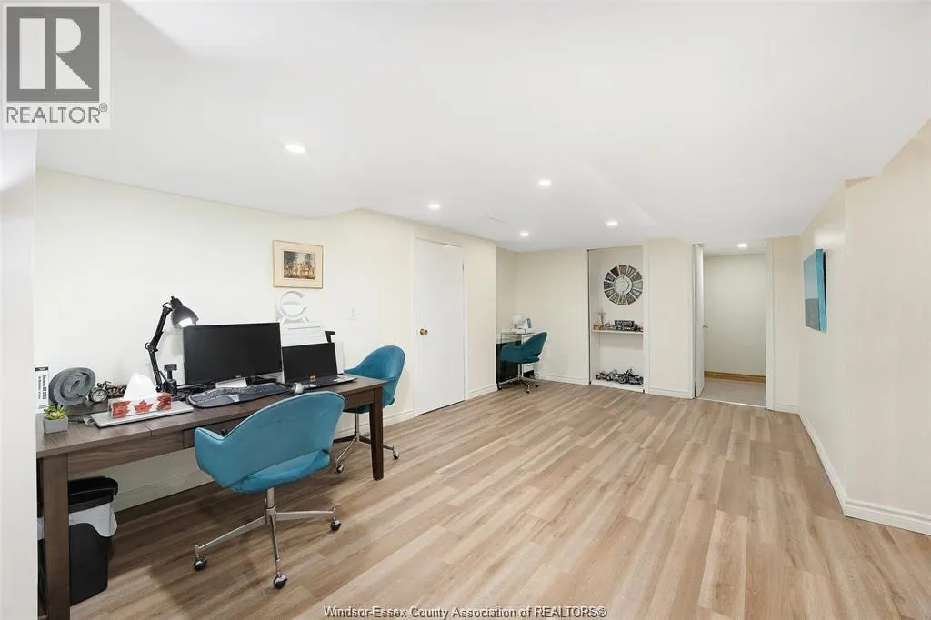 172 POINTE WEST DRIVE