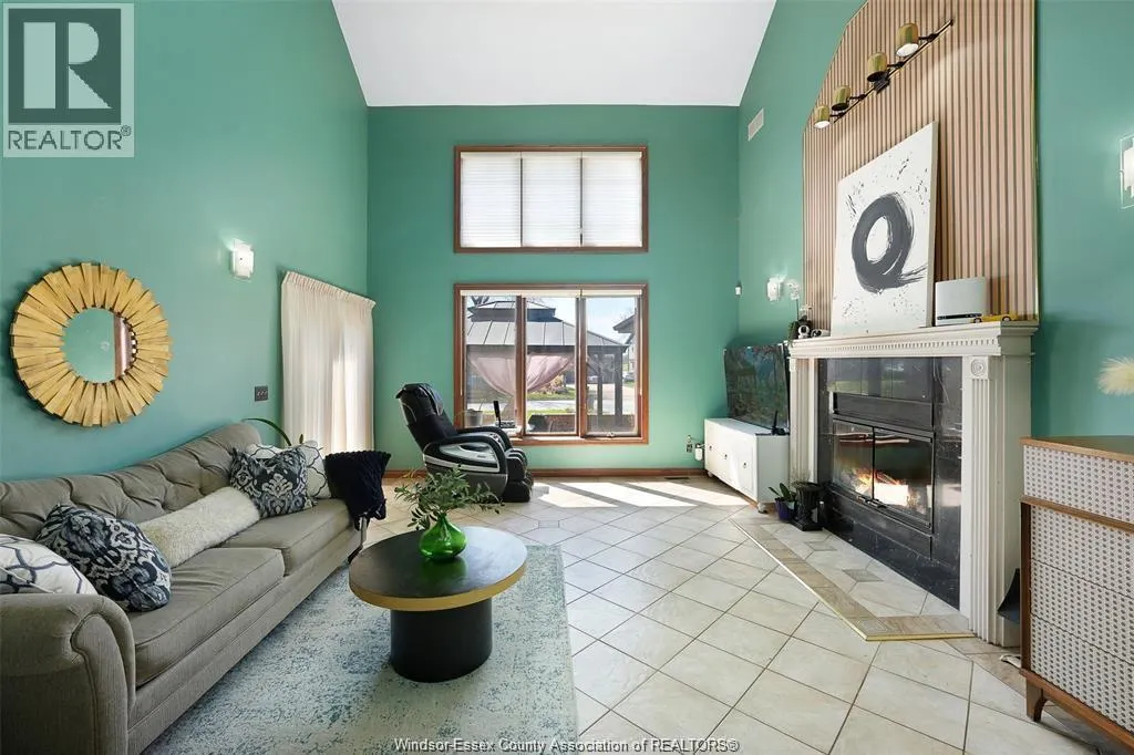 172 POINTE WEST DRIVE