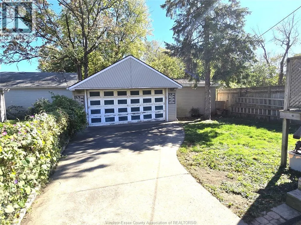 3515 SANDWICH STREET