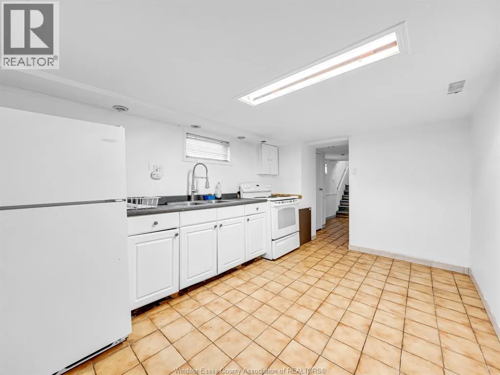 3999 GRAND MARAIS ROAD East