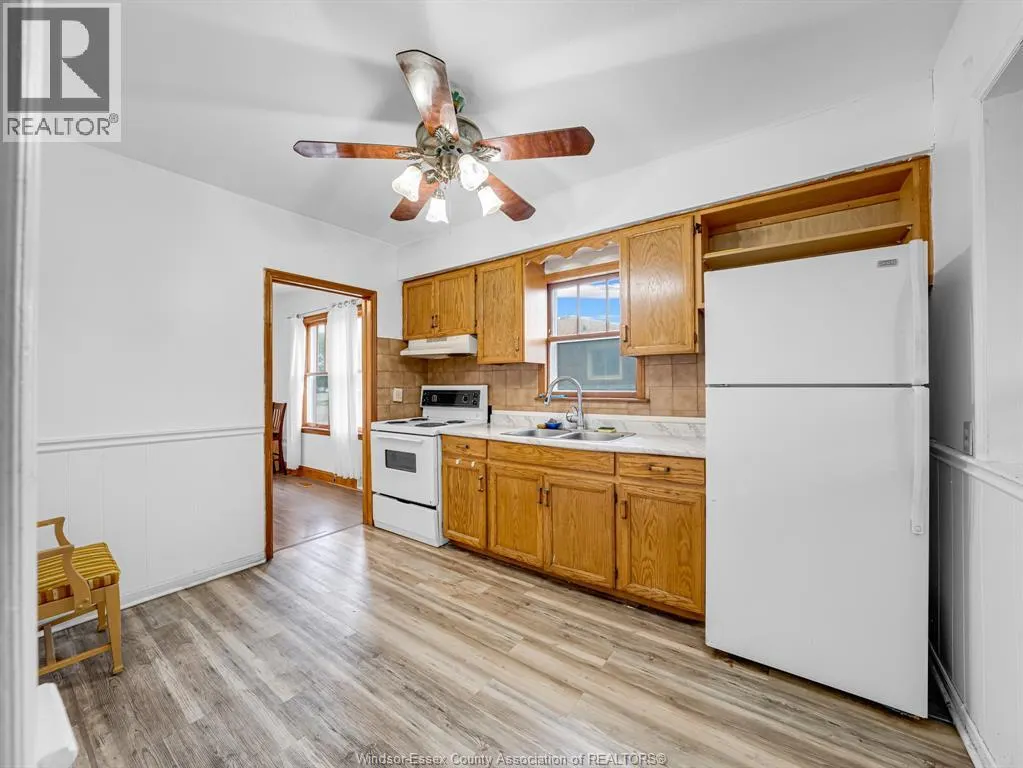 3999 GRAND MARAIS ROAD East