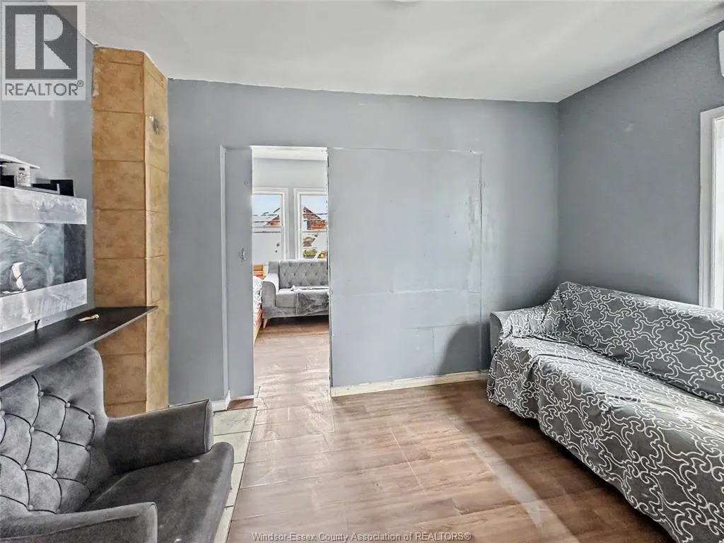 800-808 SHEPHERD STREET East