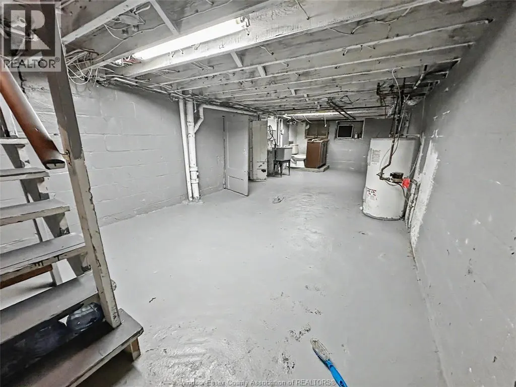 800-808 SHEPHERD STREET East