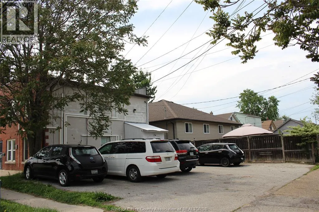 800-808 SHEPHERD STREET East