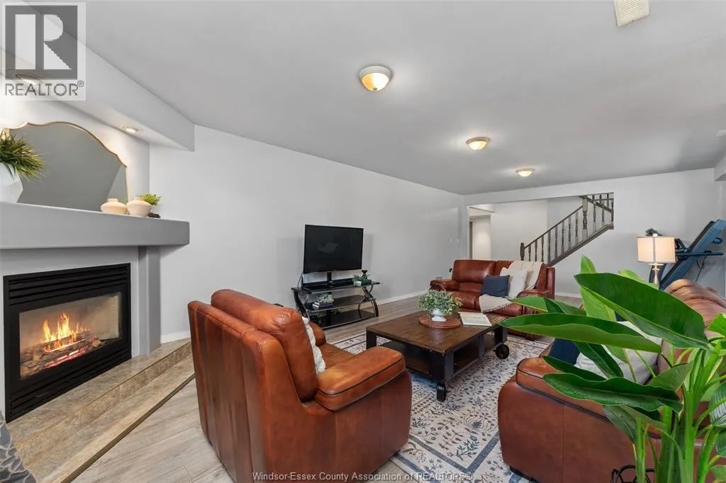 6410 JAMIE COURT