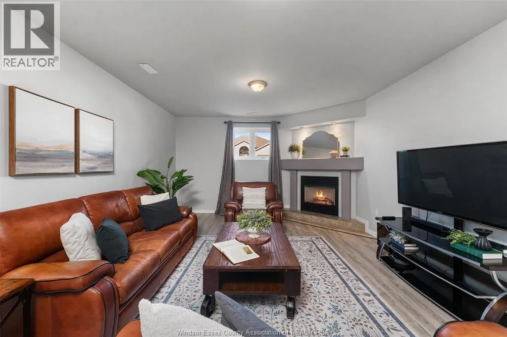 6410 JAMIE COURT