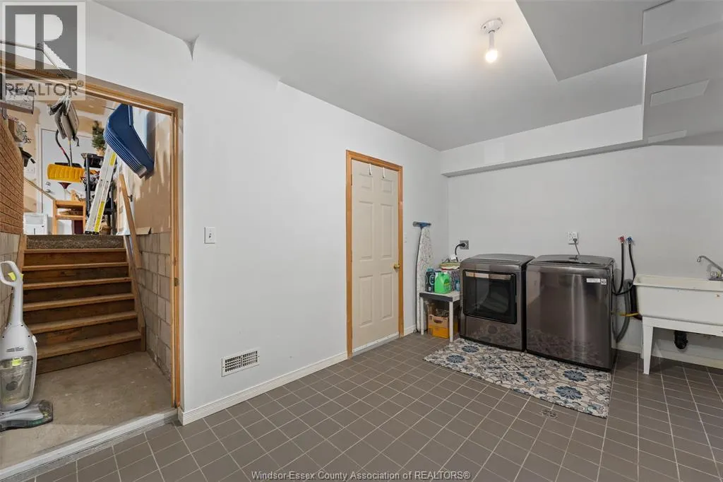 6410 JAMIE COURT