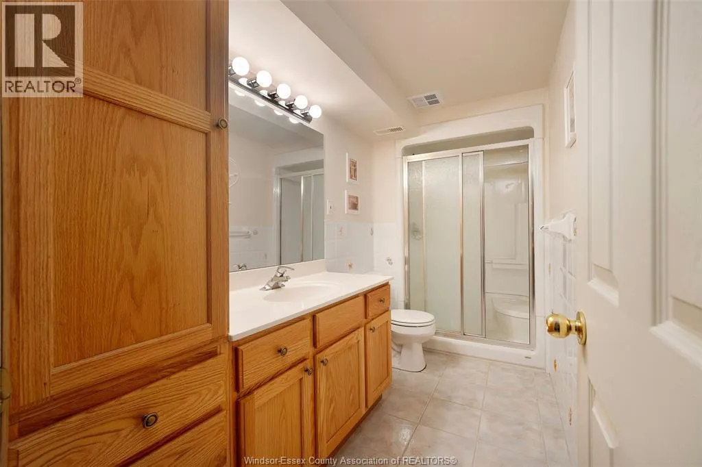 1353 IMPERIAL CRESCENT