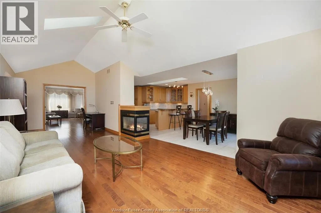 1353 IMPERIAL CRESCENT