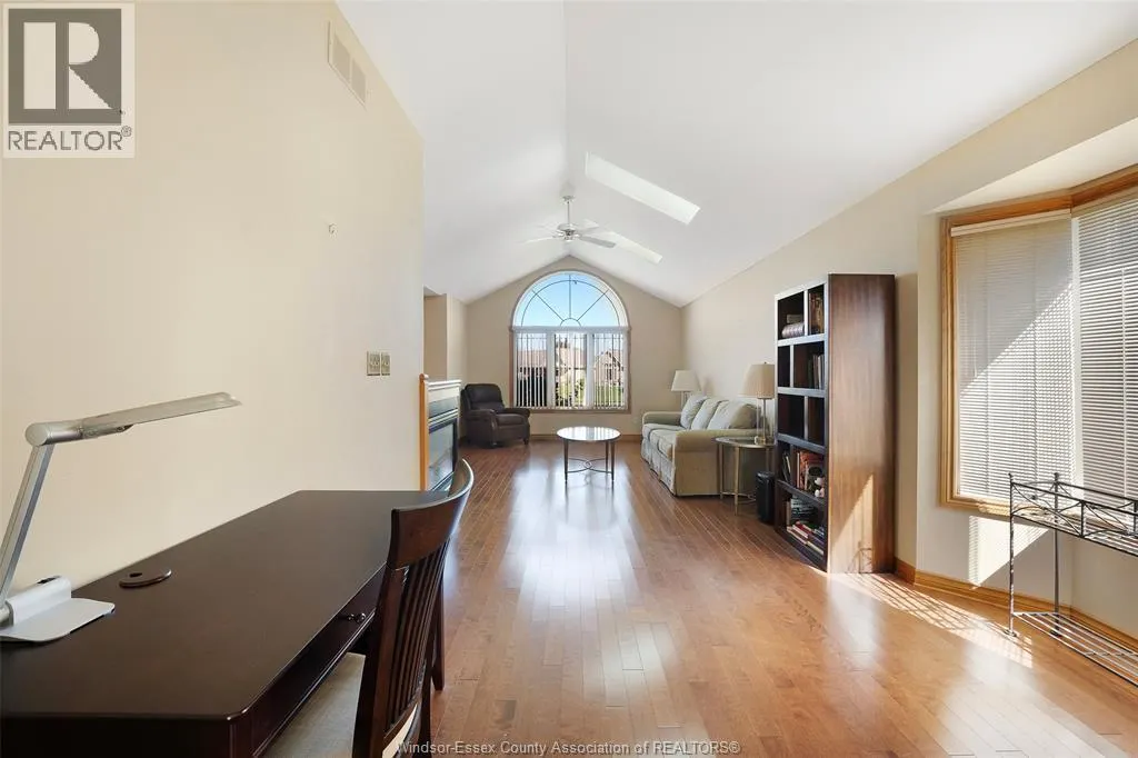 1353 IMPERIAL CRESCENT