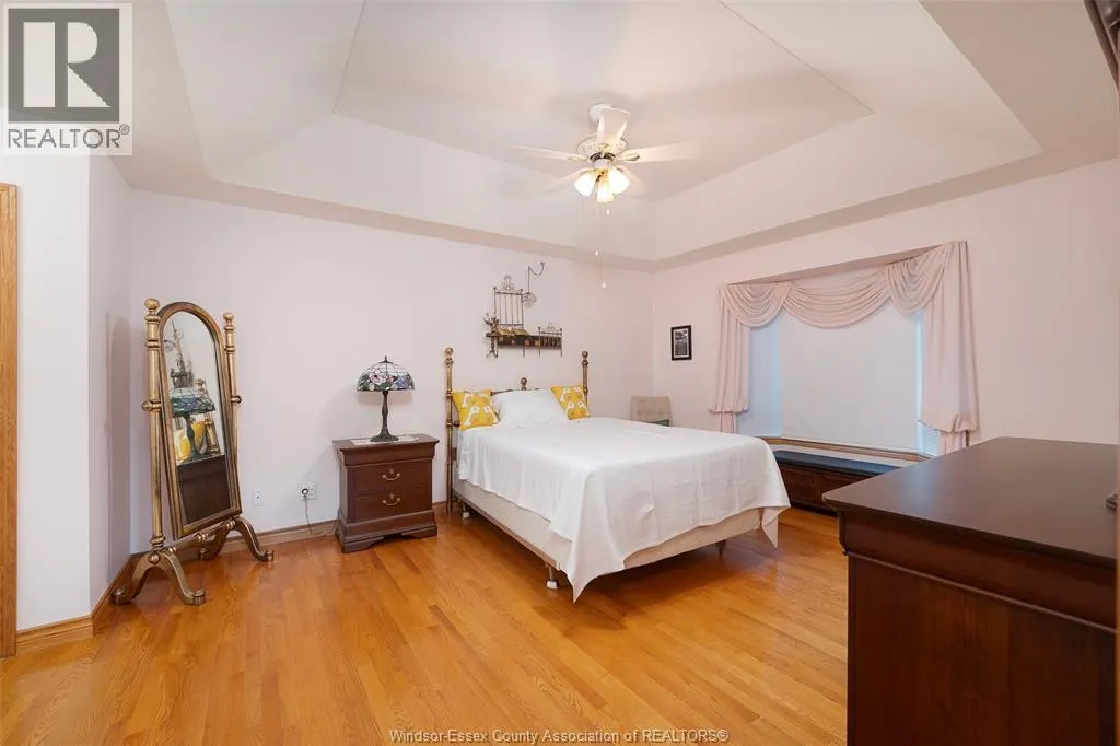 1353 IMPERIAL CRESCENT