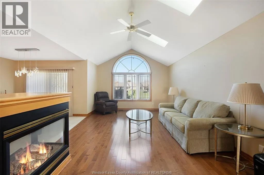 1353 IMPERIAL CRESCENT