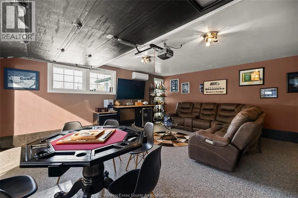 375 RUSSELL WOODS DRIVE