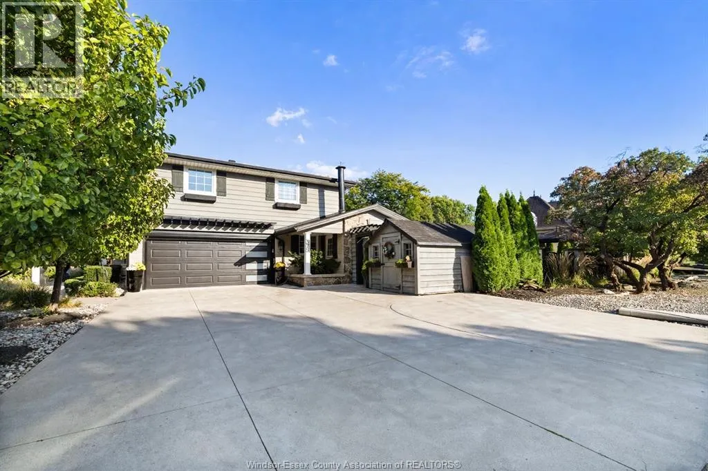375 RUSSELL WOODS DRIVE