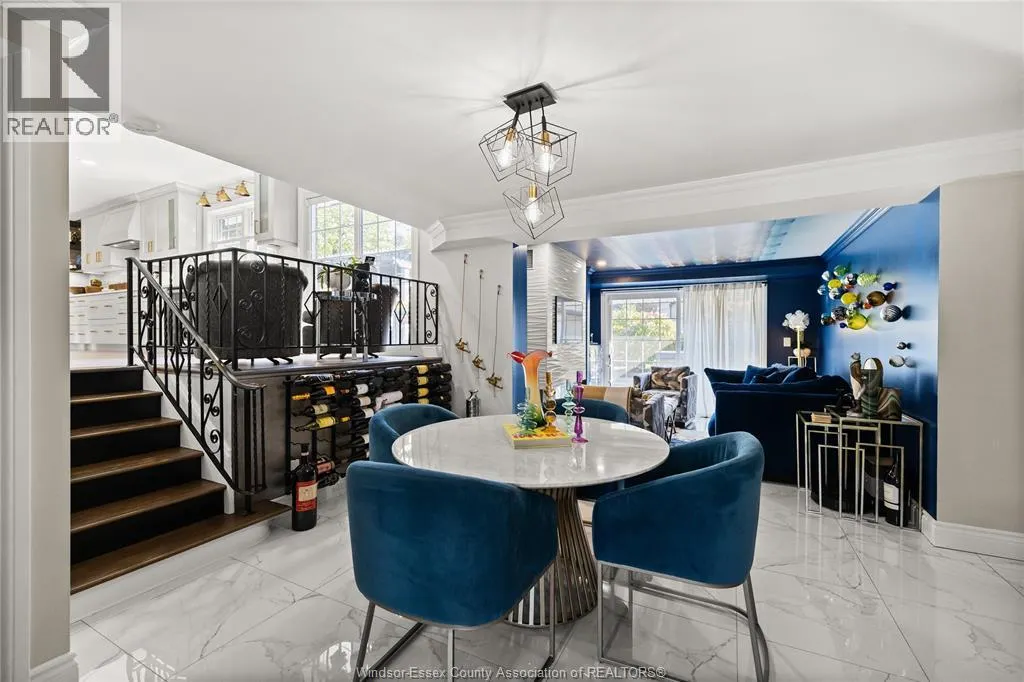 375 RUSSELL WOODS DRIVE